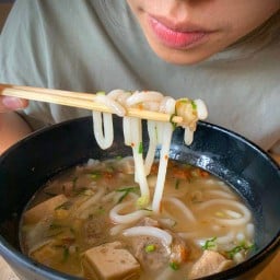 อิ่มเอิบก๋วยจั๊บญวน-สุกี้โบราณ สาขาประชาอุทิศ