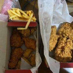 KFC ไดร์ฟทรู ติวานนท์ ตลาดขวัญ