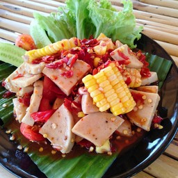 ตำข้าวโพดหมูยอ