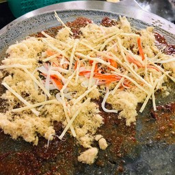 แป้งชาโคล + พริกเผา + หมูหยอง + ปูอัด + ทาโร่