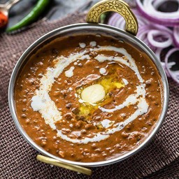 Dal makhani with 2 chapati