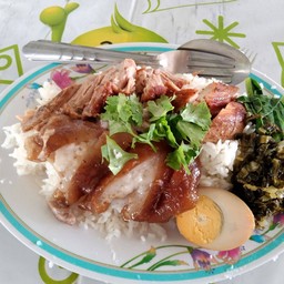 ร้านก๋วยเตี๋ยวเรือศรีสามพราน เจ้าเก่าข้างโรงเรียนสิรินธร