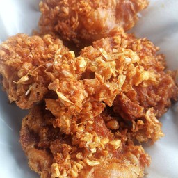 สะโพกไก่ชุบแป้งทอด