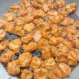 หมูทอดเยาวราช