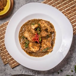 กระดูกอ่อนหมูคั่วพริก