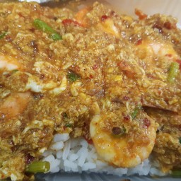 Stir-Fried Shrimp With Curry Powder On Rice