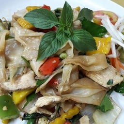ยำแซ่บ & ตามสั่ง ร้านอร่อยดี