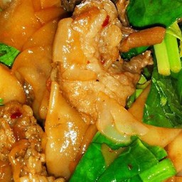 ผัดซีอิ้วหมู