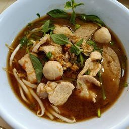 ก๋วยเตี๋ยวเรือหมู