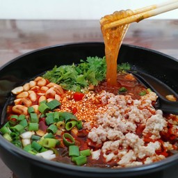 บะหมี่ซวนล่าเฝิ่น