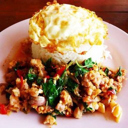 กระเพราไก่+ไข่ดาว