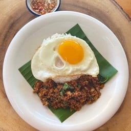 ทีมกะเพราผัดแห้ง...ตลาด ป.เป็ด