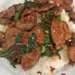 ข้าวกระเพราตับ