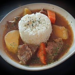 สตูว์เนื้อกับข้าวหอม