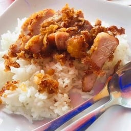 หมูทอดแอบแซ่บ by LoodHouse