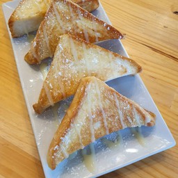 ปังปิ้งเนยนม