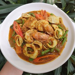 ผัดพริกแกงทะเล