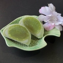 ขนมไดฟุกุใส้ชาเขียว