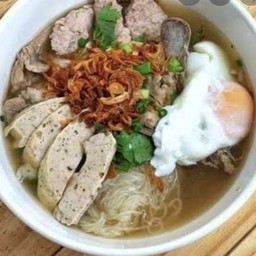 ก๋วยจั๊บครูซ่ง2 ย้ายจากหน้าเทศบาลเมืองศรีสะเกษ