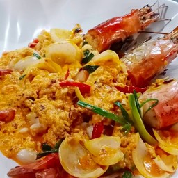 กุ้งแม่น้ำผัดผงกะหรี่