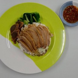 ข้าวหน้าเป็ดพะโล้ (พิเศษ)