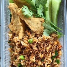 ข้าวผัดน้ำพริกปลาสลิด
