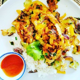 ข้าวไข่เจียวผัก