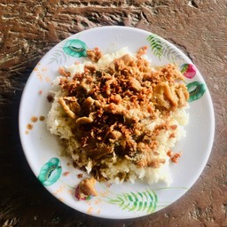 ข้าวหมูทอดกระเทียม