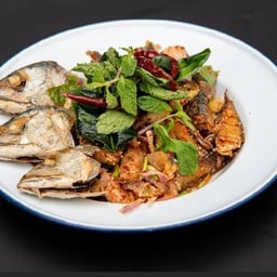 ลาบปลาทูทอด