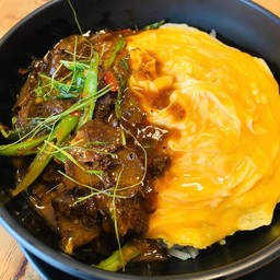 ข้าวพริกแกงเนื้อสไลค์