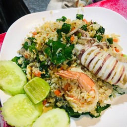 ข้าวผัดทะเล
