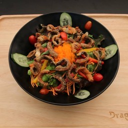 สลัดหนังปลาแซลมอนทอด