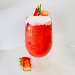 สตรอว์เบอร์รี โยเกิร์ต สมูทตี้ (Strawberry Yoghurt Smoothie)