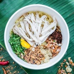 ก๋วยเตี๋ยวไก่ฉีก ธรรมดา