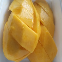 มะม่วงปอกเปลือกพร้อมทาน 1 ลูก (1 Mango)