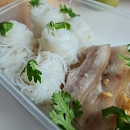 เยิ้ม ! ขนมเปี๊ยะไข่เค็มลาวา สาขา รัชดา