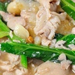 ราดหน้า หมู ไก่