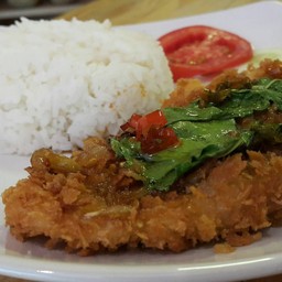 ไก่กรอบซอสกระเพรา