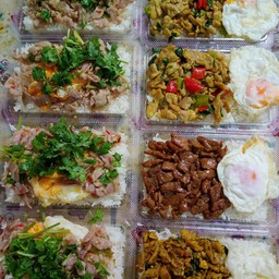 น้องหมวย(ตลาดโก้งโค้ง)