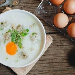 โจ๊กหมูไข่ลวก