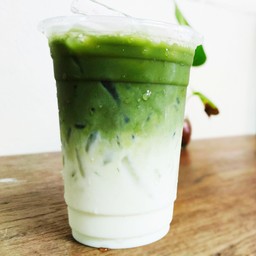 Iced Premium Matcha Latte' พรีเมี่ยม มัทฉะ ลาเต้เย็น