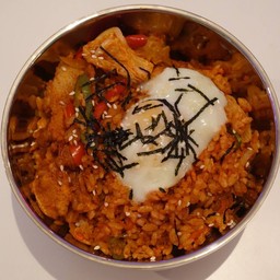 ข้าวผัดกิมจิ ไข่ดาว