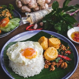 กะเพราถาดเต้าหู้หมูสับ