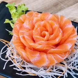 แซลมอนซาซิมิ 100 กรัม