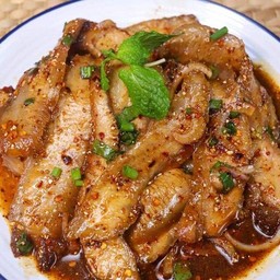 Namtok Grilled Pork Neck