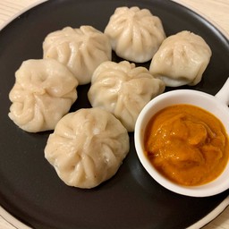 อร่อยมาก น้ำจิ้มเผ็ดร้อน ถูกใจมาก