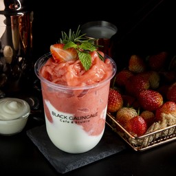 สตรอเบอรี่ สมูทตี้