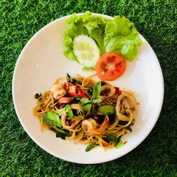 สปาเก็ตตี้ขี้เมา (Spaghetti with Spicy Meat)