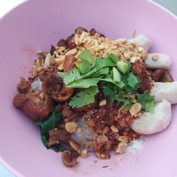 เจ๊เกียวเกาเหลาเลือดหมู