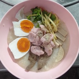 โจ๊กหมูไข่เค็ม